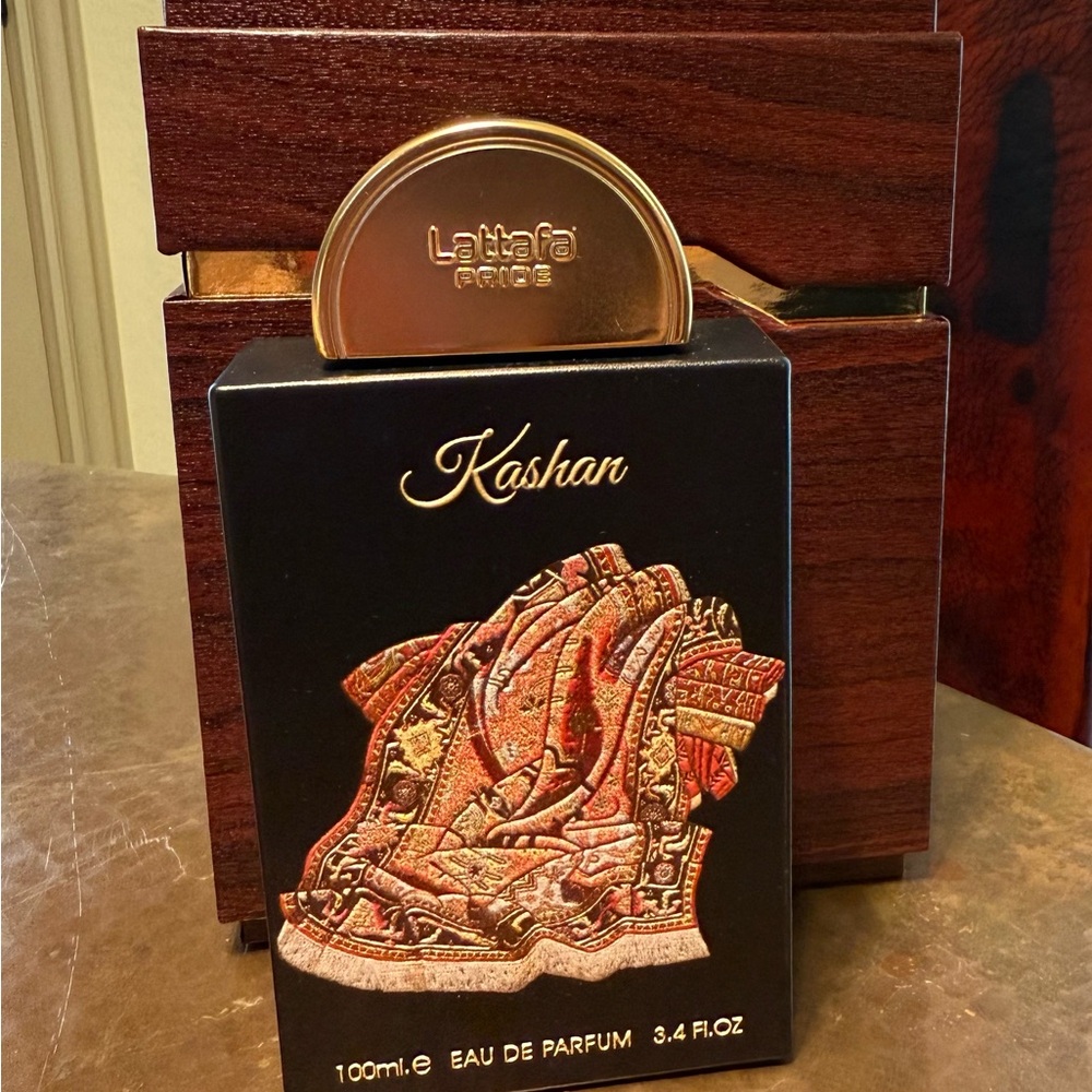 Lattafa Kashan Eau de Parfum 3.4oz